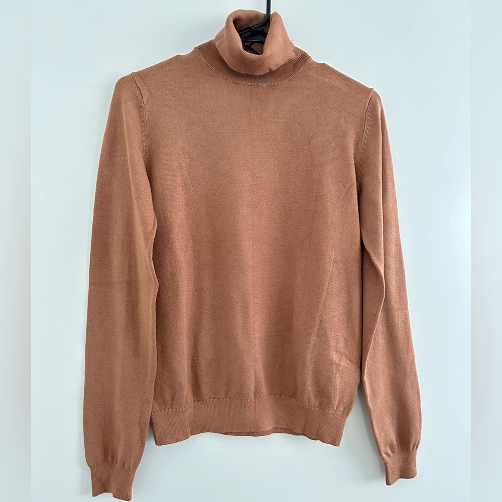 H&M brown / tan turtleneck sweater